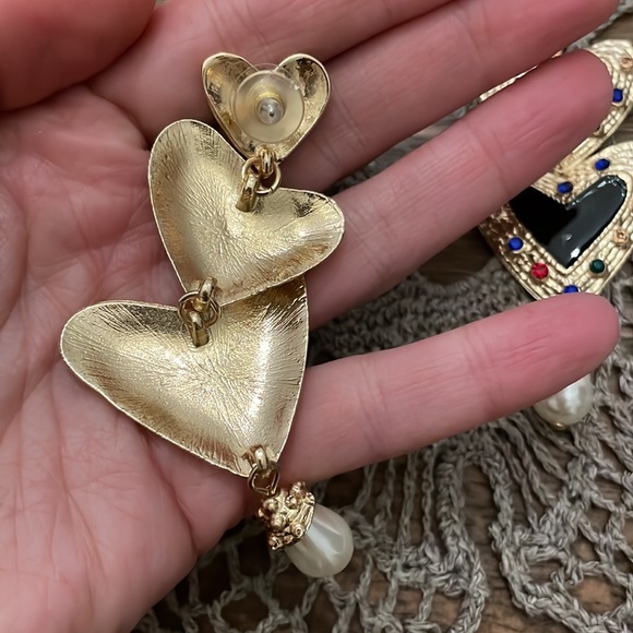 NWT designer earrings heart statement piece - Picture 3 of 3